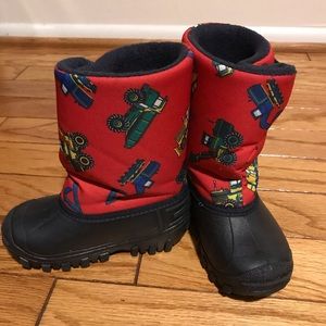 Tundra Boys’ Winter Boots